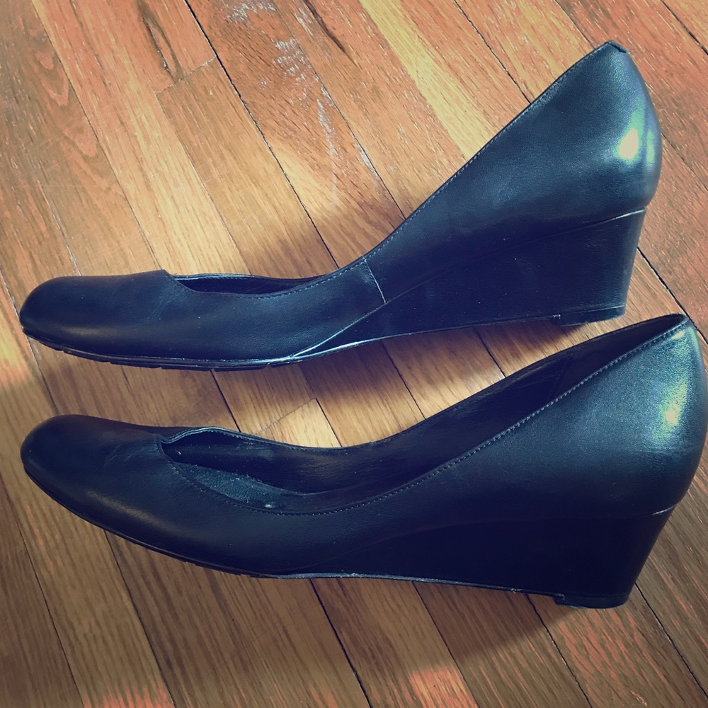 Black Cole Haan Nike Air low wedge